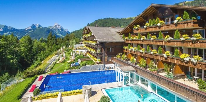 Возобновление работы многофункционального отеля Million Stars of Switzerland Tourism
