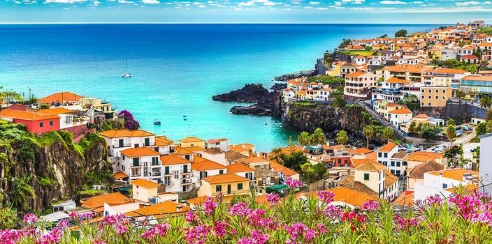 Мадейра, Португалия, отменяет все въездные требования