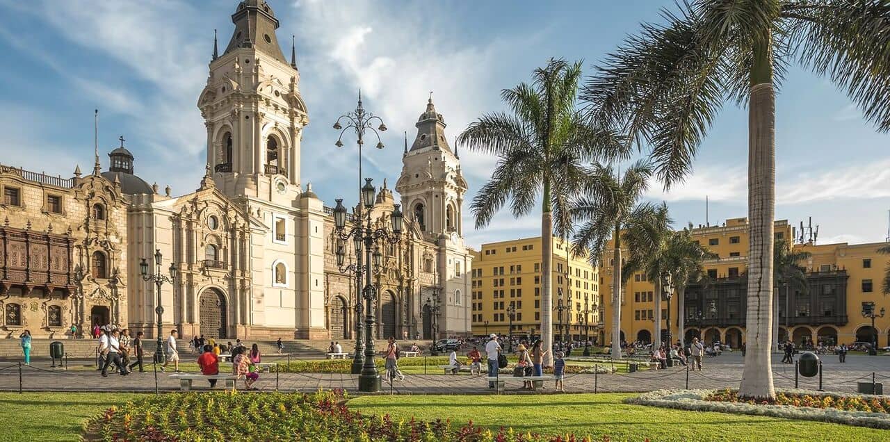 Туристический сектор Перу пострадал от протестов на фоне массовых отмен