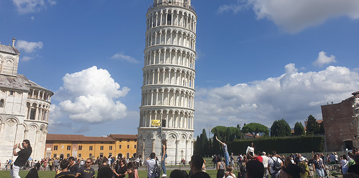 пизанская башня в италии
